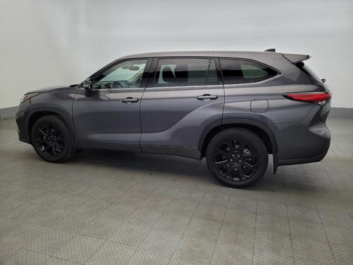 2022 Toyota Highlander L