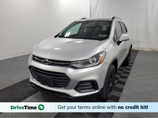 Silver Ice Metallic 2021 Chevrolet Trax LT