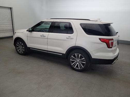 White Platinum Metallic Tri-Coat 2017 Ford Explorer Platinum