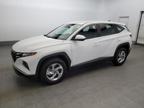2023 Hyundai TUCSON SE