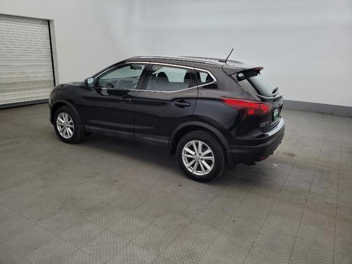 Magnetic Black 2018 Nissan Rogue Sport SV