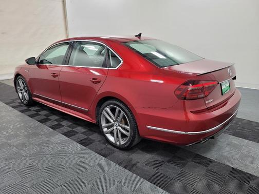 2019 Volkswagen Passat 2.0T R-Line