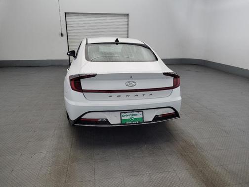 2022 Hyundai SONATA SE