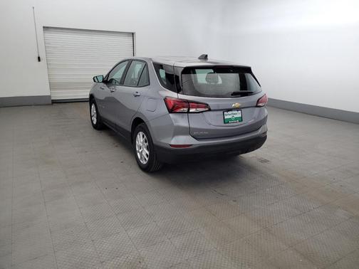 Sterling Gray Metallic 2024 Chevrolet Equinox LS