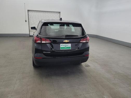 Mosaic Black Metallic 2024 Chevrolet Equinox LS