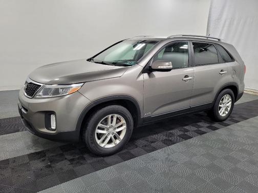 Titanium Silver 2015 Kia Sorento LX