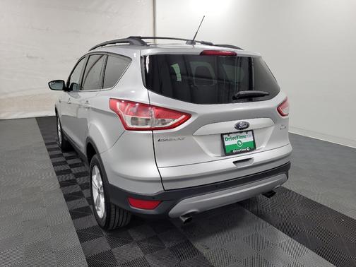 Ingot Silver Metallic 2014 Ford Escape SE