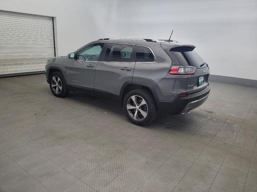 Gray 2019 Jeep Cherokee Limited