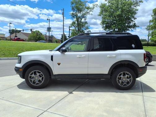 Oxford White 2024 Ford Bronco Sport Badlands