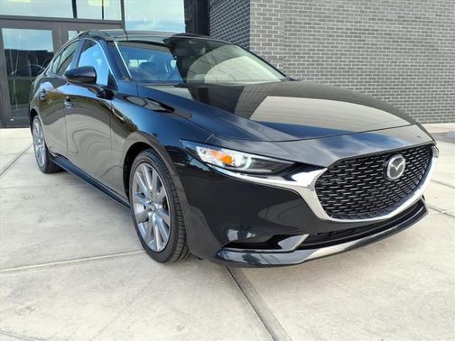 2022 Mazda Mazda3 FWD w/Preferred Package