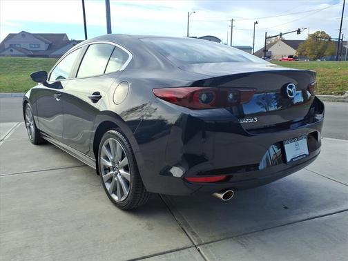 2022 Mazda Mazda3 FWD w/Preferred Package