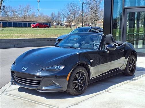 2019 Mazda MX-5 Miata Sport