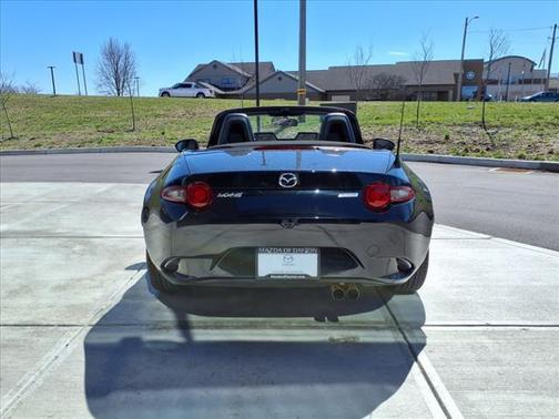 2019 Mazda MX-5 Miata Sport