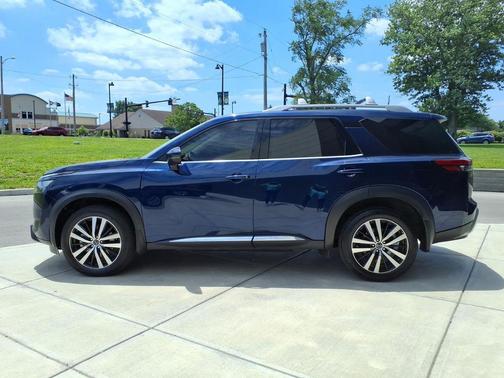 Deep Ocean Blue Pearl 2025 Nissan Pathfinder Platinum 4WD
