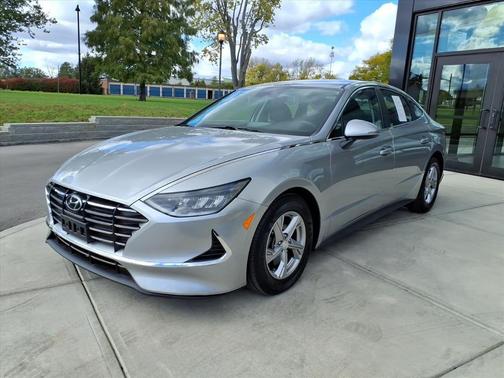 2022 Hyundai SONATA SE