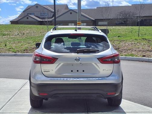 2022 Nissan Rogue Sport SL
