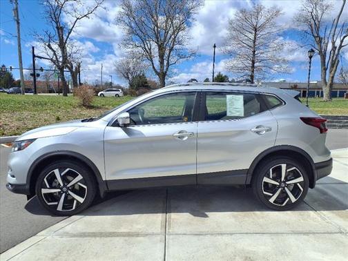 2022 Nissan Rogue Sport SL