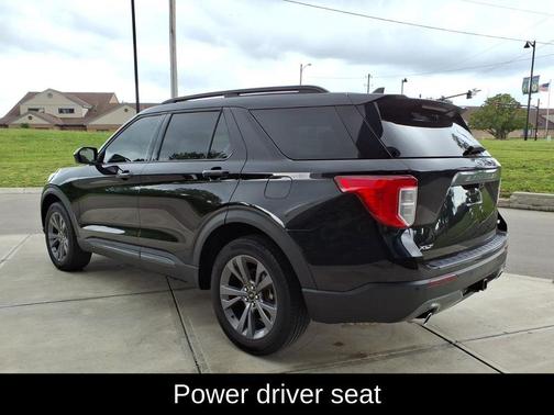 AGATE BLACK METALLIC 2023 Ford Explorer XLT