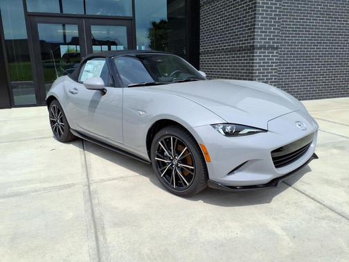 Aero Gray Metallic 2026 Mazda MX-5 Miata Grand Touring