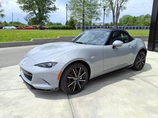 Aero Gray Metallic 2026 Mazda MX-5 Miata Grand Touring