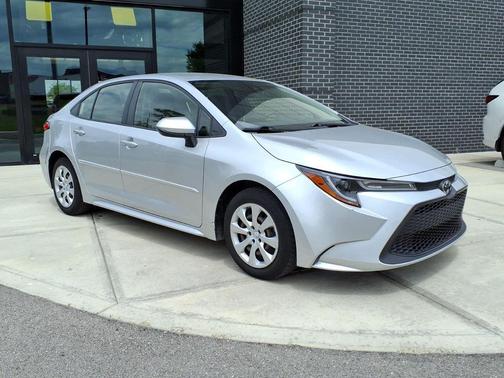 Classic Silver Metallic 2021 Toyota Corolla LE