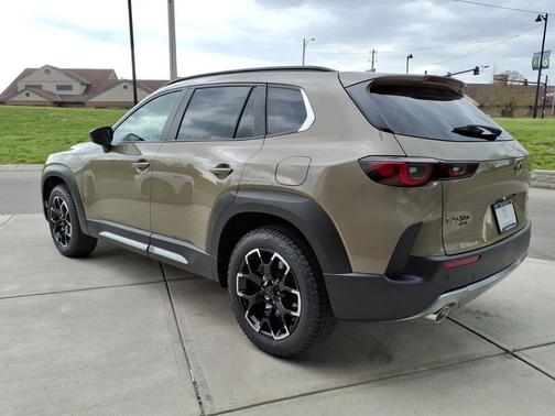 Zircon Sand Metallic 2026 Mazda CX-50 2.5 Turbo Meridian Edition