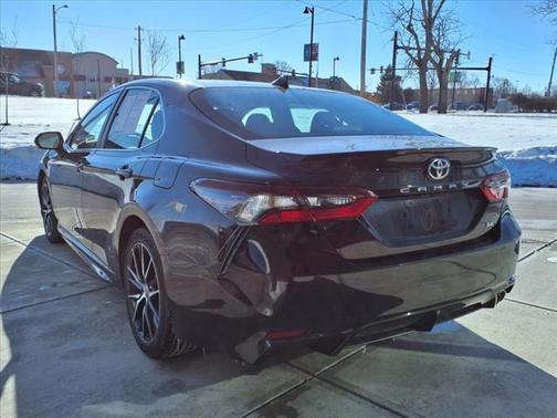 2022 Toyota Camry SE