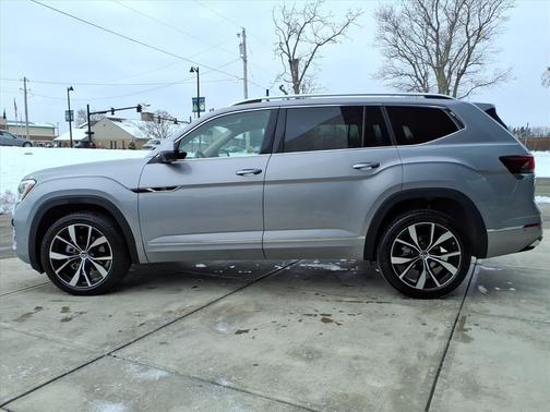 2024 Volkswagen Atlas 2.0T SEL Premium R-Line 4MOTION