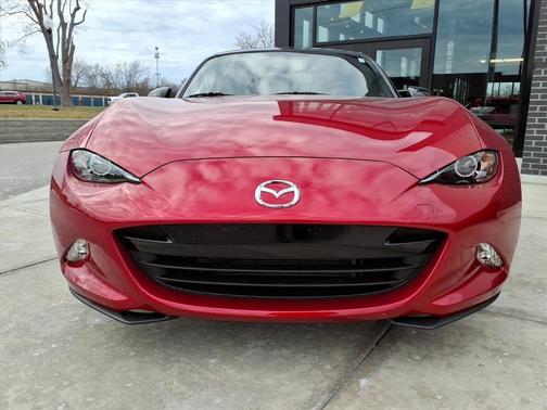2016 Mazda MX-5 Miata Sport