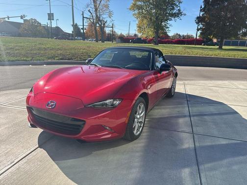 2016 Mazda MX-5 Miata Sport