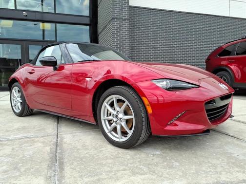 2016 Mazda MX-5 Miata Sport