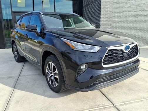 2020 Toyota Highlander Hybrid XLE