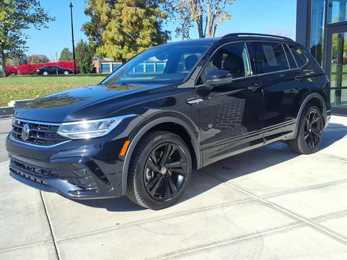 2024 Volkswagen Tiguan 2.0T SE R-Line Black 4MOTION