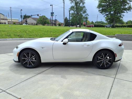 Snowflake White Pearl 2026 Mazda MX-5 Miata RF Grand Touring