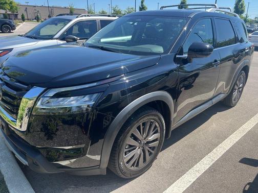 Super Black 2023 Nissan Pathfinder SL 4WD