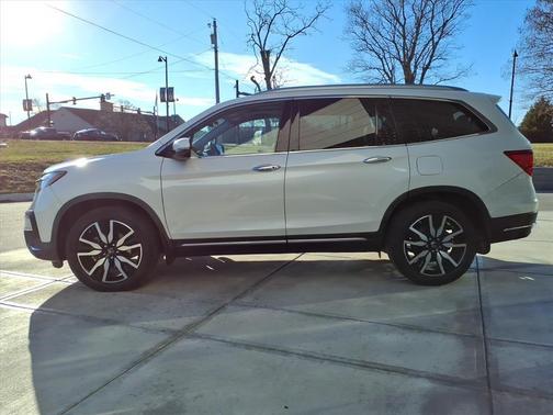 2019 Honda Pilot Touring 8-Passenger
