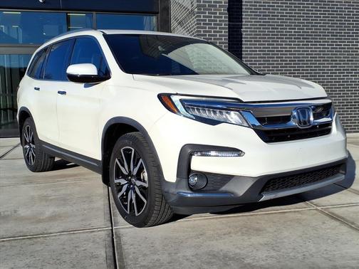 2019 Honda Pilot Touring 8-Passenger