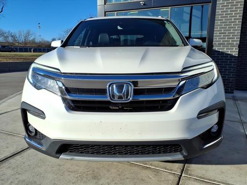 2019 Honda Pilot Touring 8-Passenger