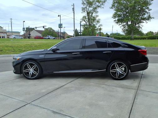 Crystal Black Pearl 2021 Honda Accord Hybrid Touring