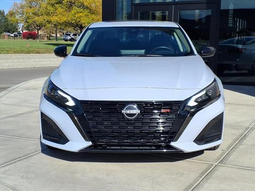 2023 Nissan Altima SR Intelligent AWD