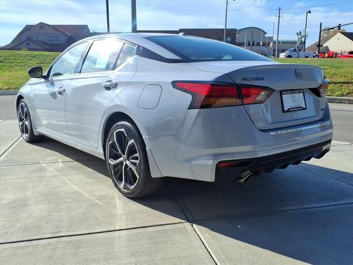 2023 Nissan Altima SR Intelligent AWD