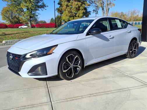 2023 Nissan Altima SR Intelligent AWD
