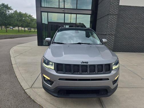 Billet Silver Metallic Clearcoat 2019 Jeep Compass Latitude