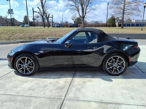 2016 Mazda MX-5 Miata Grand Touring