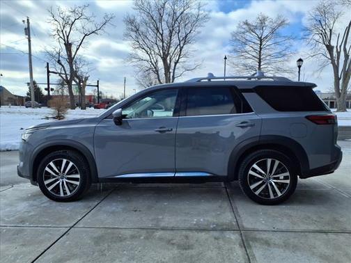 2023 Nissan Pathfinder Platinum 4WD