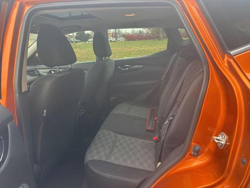 2017 Nissan Rogue Sport SV