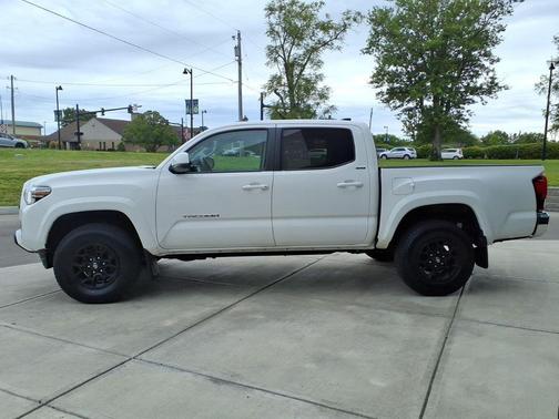 Super White 2021 Toyota Tacoma SR5
