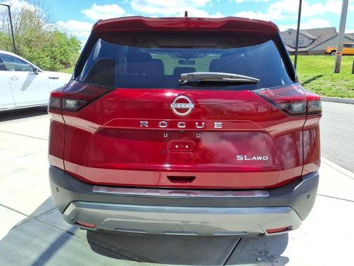 2022 Nissan Rogue SL