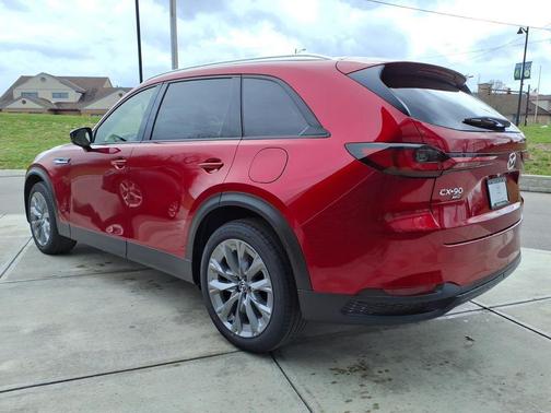 Soul Red Crystal Metallic 2026 Mazda CX-90 3.3 Turbo Preferred