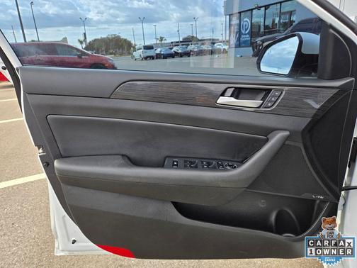 2018 Hyundai SONATA Limited